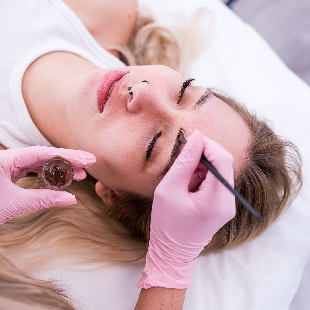 Henna brwi i rzęs Visage Studio Dąbrowa Górnicza - Usługi